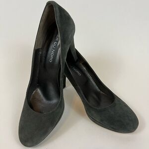 Women’s Mer Du Nord Luxury Gray Suede Pumps 3 1/2” Heels European 38 US 7